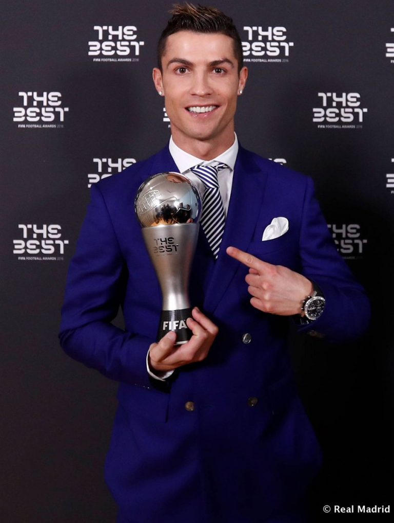 Cristiano Ronaldo gana premio al mejor